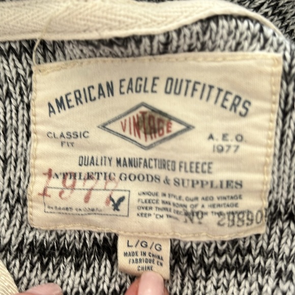 Men’s American Eagle Vintage hooded sweater. Size L - Picture 3 of 4